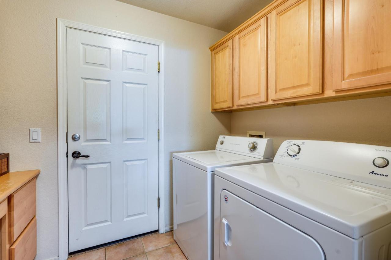 Feriehus Pet-friendly Vacation Pool Access! Phoenix
